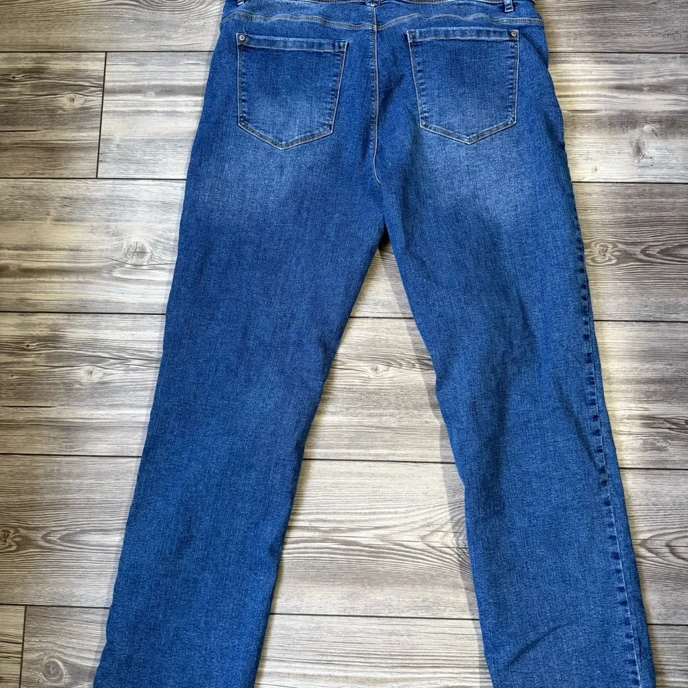 CURVE Appeal Women’s Jeans Straight Classic Plus Size Jeans Size 14 - Picture 3 of 8